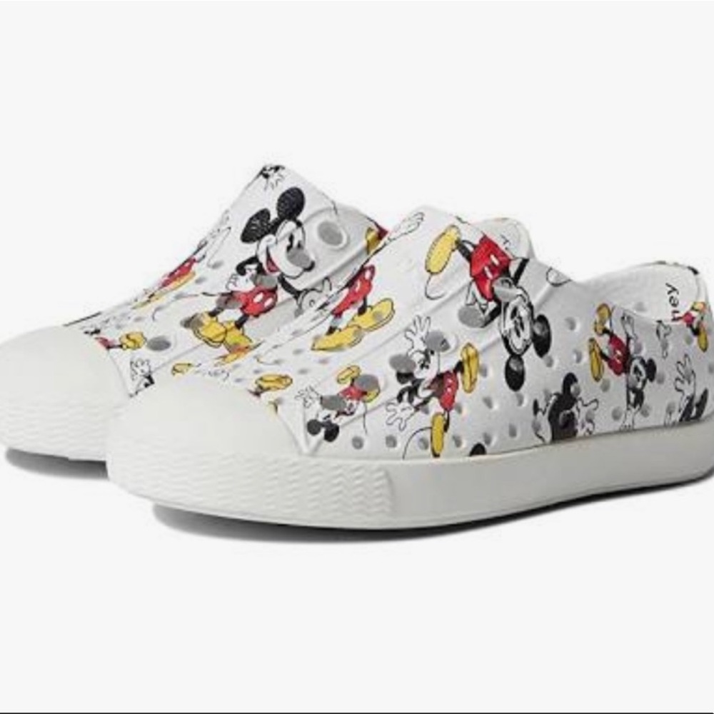 Natives Mickey 🐭